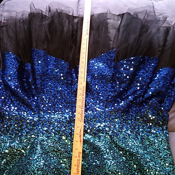 Deb brand special occasion dress, Size 24 - Picture 12 of 12